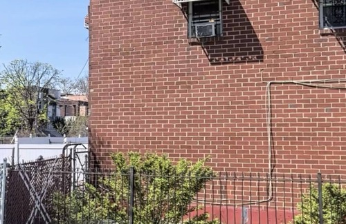Brownsville Maison | Cozy 4 bedroom house to have an enjoyable time for you and friends.