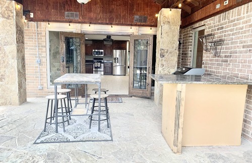 Coppell Maison | Cozy 4 BR home with a private backyard and pool
