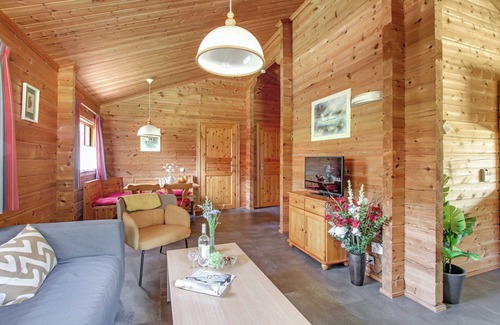 Gramsbergen Maison | Cozy 4-person bungalow with veranda and central location at park ’t Hooge Holt, near the pool, playground and charming Gramsbergen.