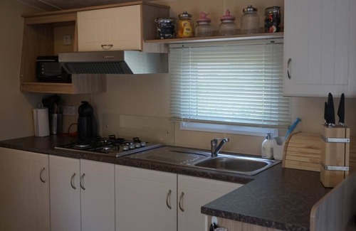Ouwerkerk Maison | Cozy 4-person mobile home in Ouwerkerk within walking distance of the Eastern Scheldt