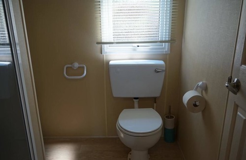 Ouwerkerk Maison | Cozy 4-person mobile home in Ouwerkerk within walking distance of the Eastern Scheldt
