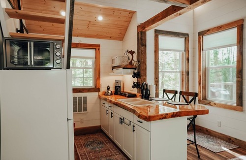 Sanbornton Maison | Cabane dans les arbres à Plummer Shores - Une retraite confortable quatre saisons