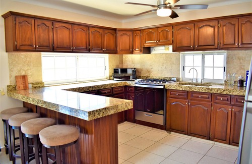 El Tezal Maison | Cozy 5BD Home, 7Min From Marina & Downtown