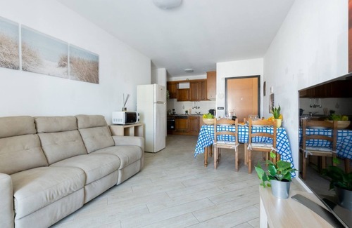 Pisa Appartement | Cozy 86 sqm apartment, able to comfortably accommodate up to 4 people, located on the third floor of a building with lift.The property, located in a quiet residential area, is about 2 km from Piazza Vittorio Emanuele II and the center of Pisa, with all i