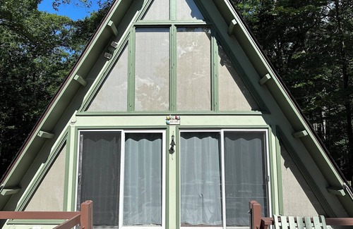 Hayward Cabine | Cozy A-Frame cabin in Hayward on Chippewa Flowage, sleeps 6, RV electrical