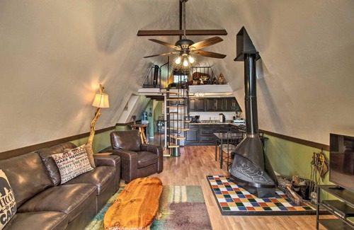 Overgaard Maison | Cozy A-Frame Cabin in Overgaard Pets Welcome