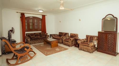 Al-'Umraniyah Appartement | Cozy Affordable Entire Apartment