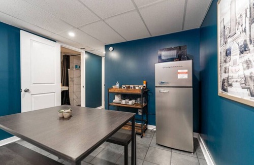 Meridian-Kessler Appartement | Cozy, Affordable, Luxurious | Central Location