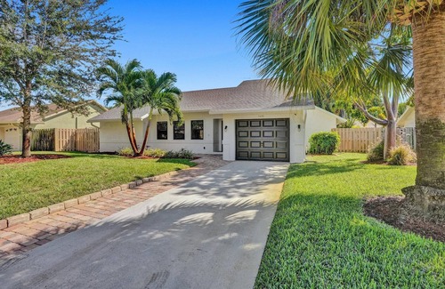 Tropic Palms Maison | Cozy and comfortable pool house!