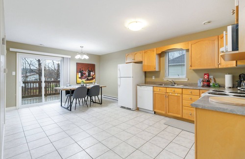 Moncton Maison | Cozy and Comfortable 2 Bedroom House