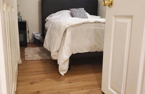 Lynn Maison | Cozy and comfy, Salem and Boston, free parking