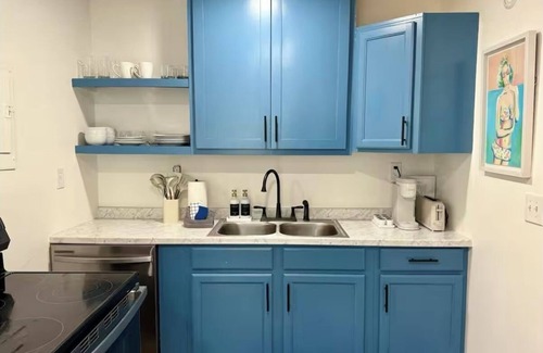 North Charleston Maison | Cozy and Convenient- 5 min to Airport