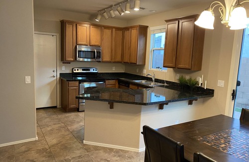 Gilbert Maison | Cozy and Cute 2 story home in Gilbert 3 bedrooms 2.5 baths 2 car garage