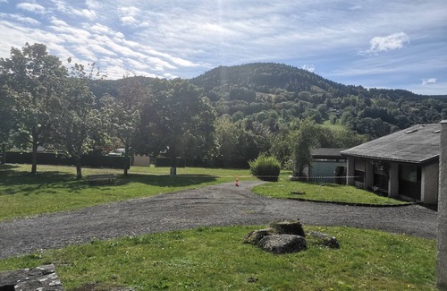 Murat-le-Quaire Appartement | Cozy and functional apartment for 4 people, located in the heart of the mountains
