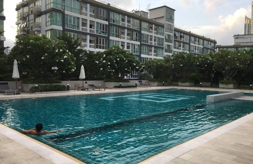 Rama 9 Appartement | VUE PANORAMIQUE / WIFI RAPIDE / ALIMENTATION LOCALE