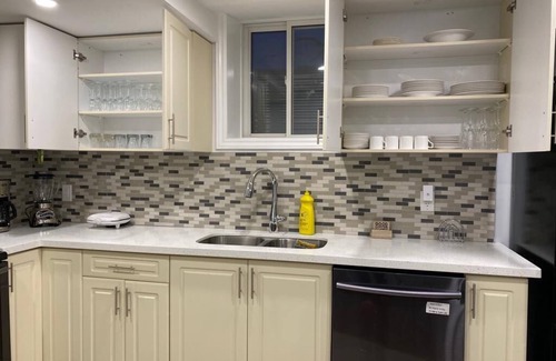Brampton Appartement | Cozy and New Basement Guest Suite in Brampton, ON
