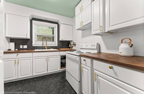Joffre Maison | Cozy and Quiet East Memphis Duplex