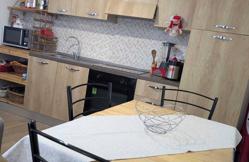 Vallecrosia Appartement | Cozy and quiet lodging in the center two minutes from the Ligurian Sea.