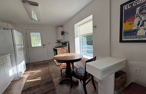 Brainard Appartement | Cozy and quiet place nestled on the Tayer Falls in East Nassau, NY