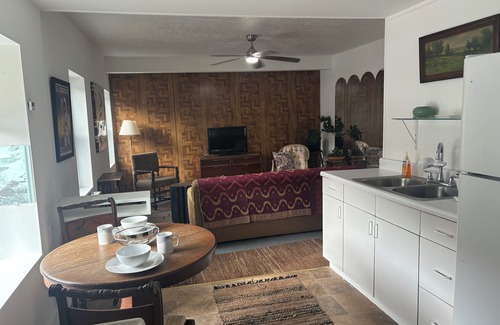 Brainard Appartement | Cozy and quiet place nestled on the Tayer Falls in East Nassau, NY