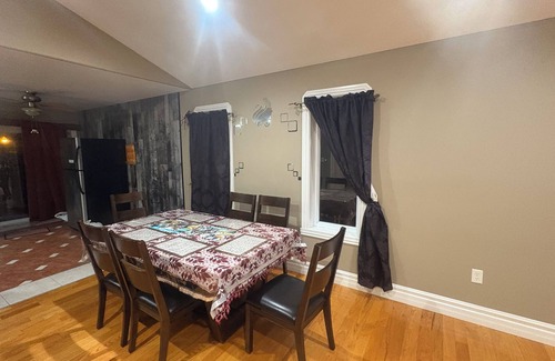 Woodslee Maison | Cozy and quiet room close to riverside.