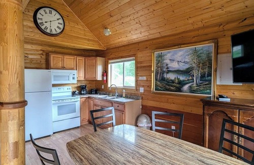 McBride Cabine | Cozy and Relaxing Getaway Cabin #14