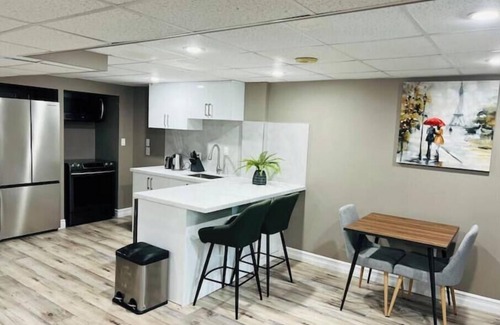 Kitchener Appartement | Cozy and sparkling 2 Bedroom Suite