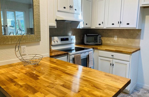 Cromberg Maison | Cozy and stylish 3-bedroom house with AC, WiFi in quiet nature setting