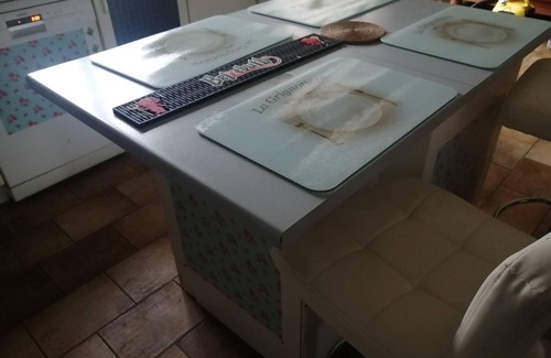 Fruges Maison | Chambre double confortable et tranquille avec grand bureau