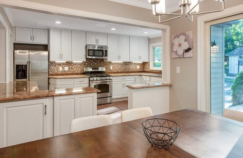 Tallman Maison | Cozy and Clean Cental / Northern Bergen County Home