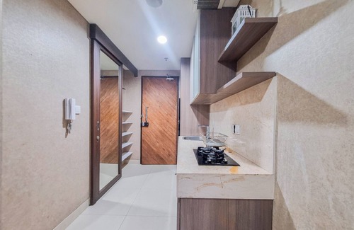 Catur Tunggal Appartement | Cozy And Warm Studio Room At Uttara The Icon Apartment