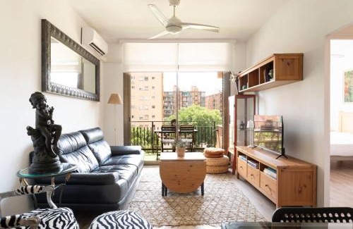L'Hospitalet de Llobregat Appartement | Cozy Apartment near Fira Gran Via with AC