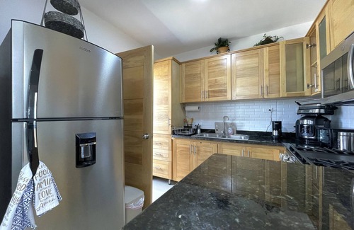 Guaricano Appartement | Cozy Apartment with Pool View 10 minutes USA Embassy