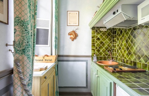 Montbrun-les-Bains Appartement | Cozy Apartment with Swimming Pool