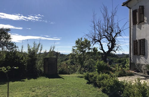 Montegrosso dʼAsti Maison | Cozy Apartment in a Country House