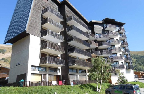 Les Deux Alpes Appartement | Appartement accueillant au pied des pistes avec balcon et cuisine équipée