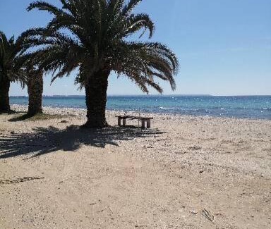 Paralia Dionysiou Appartement | Cozy apartment by the sea