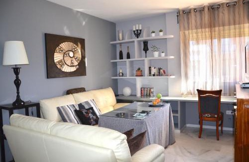 Doctor Barraquer-Grupo Renfe-Policlinico Appartement | Cozy apartment & free parking
