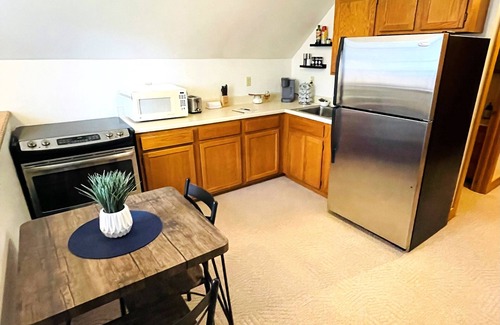Northumberland Appartement | Cozy Apartment in Northumberland, PA -set in rural PA on a small horse farm