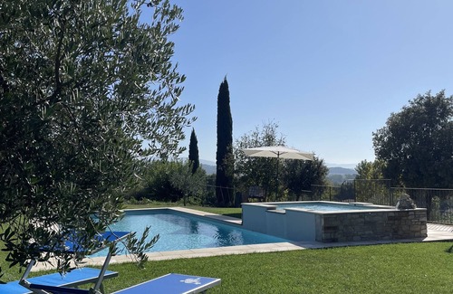 Fratta Appartement | Cozy apartment in a villa with pool surrounded by olive trees in Todi- Leccio