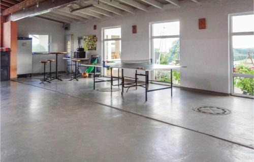 Karlshausen Appartement | Cozy Apartment In Karlshausen With Wifi
