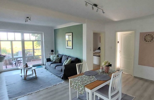 Krummhoern Appartement | Cozy apartment in Pilsum with a wonderful view of East Frisia's vastness.
