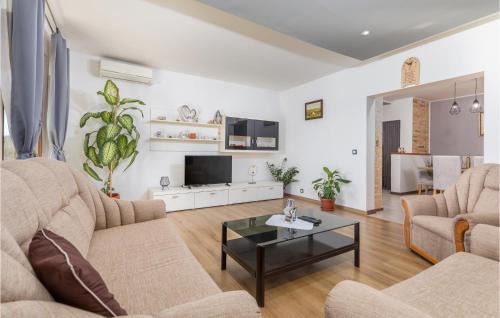 Kurili Appartement | Cozy Apartment In Pilkovici With Wifi