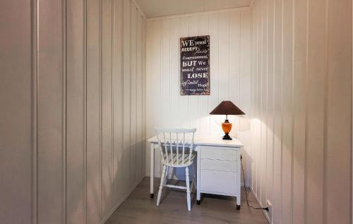 Sveio Appartement | Cozy Apartment In Sveio With Kitchen
