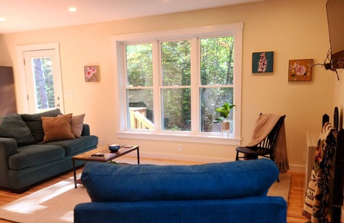 Shawmut Appartement | Cozy Apartment In The Woods