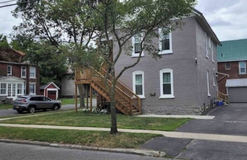 Watertown Appartement | Cozy Apartment in Watertown
