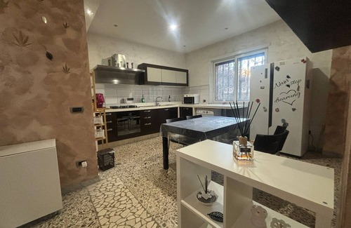 Fuorigrotta Appartement | Cozy APARTMENT just minutes from the main sights of the city.