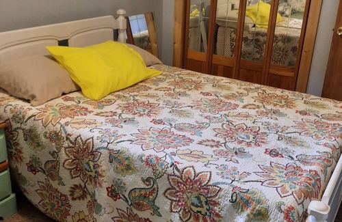 Shawanese Appartement | Cozy apartment located 1/2 mile from Harvey's Lake. Beach membership included