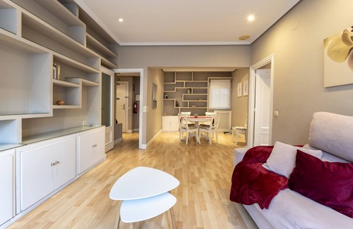 Guindalera Appartement | Cozy Apartment Madrid. Bº SALAMANCA, IFEMA. AEROPUERTO. 2 ROOMS- 6 PAX - ELEVATOR