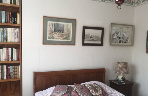Aurillac Appartement | Cozy apartment near the historic city center with a view.